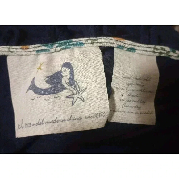 ANTHROPOLOGIE Mermaid Top Blue Short Sleeve 3D Flowers 100% Modal Size XL - Picture 4 of 4